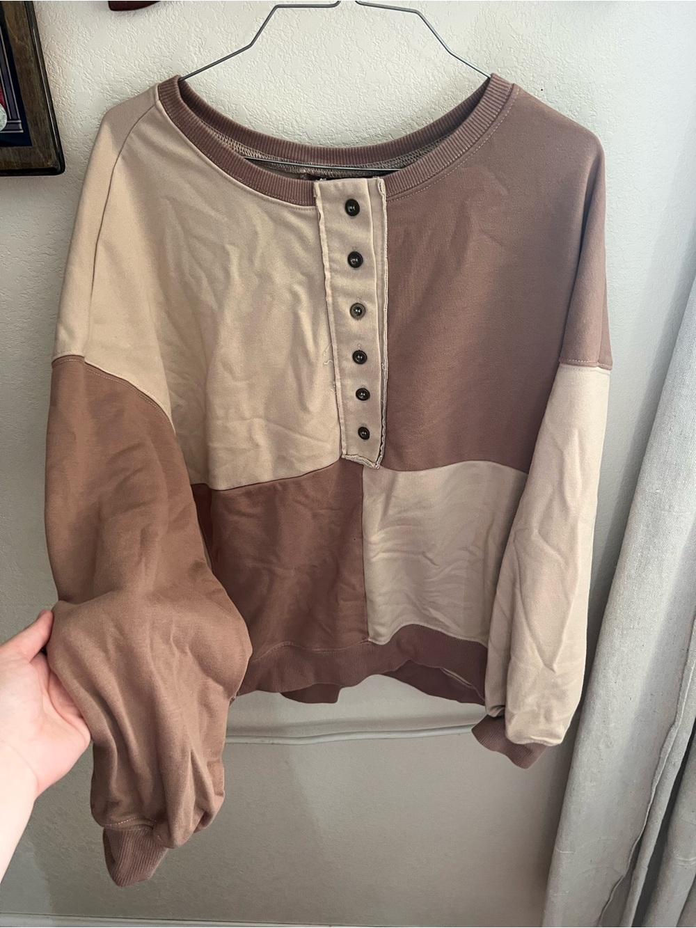 Colorblock Button Henley Pullover - Neutral Tones